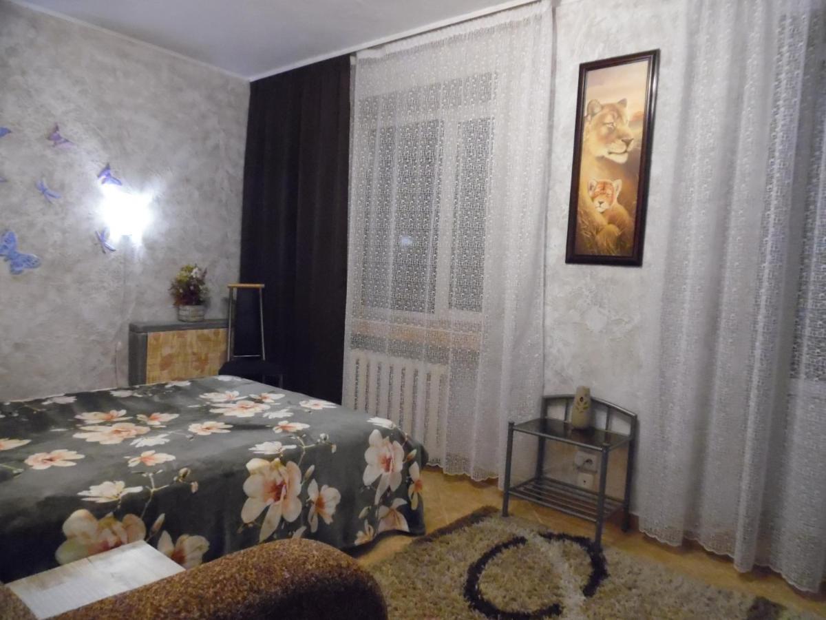 Apartment On Sobornaya 58 Khmel'nyts'kyy Exterior photo