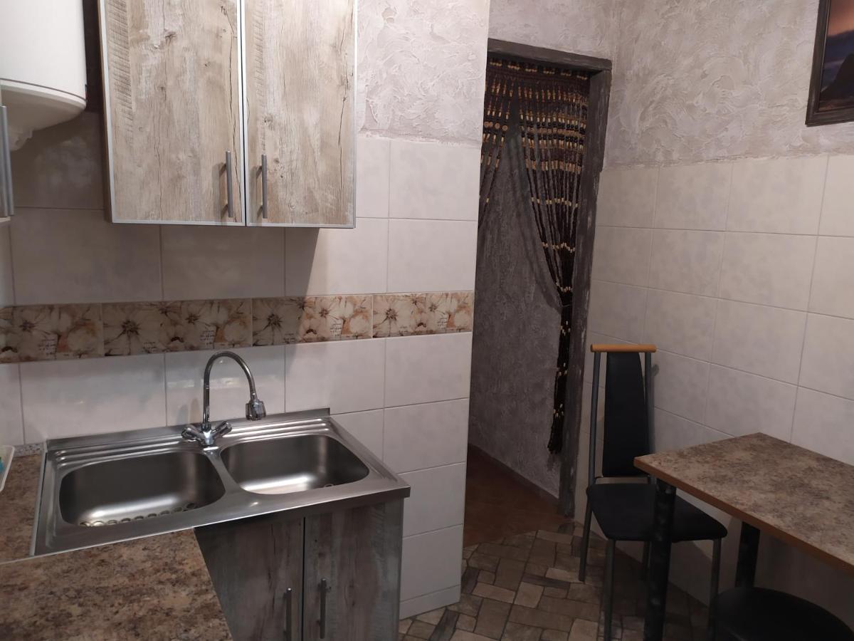 Apartment On Sobornaya 58 Khmel'nyts'kyy Exterior photo