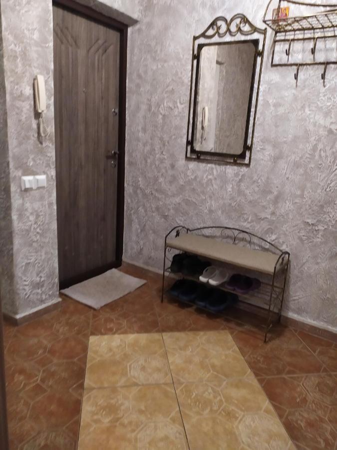 Apartment On Sobornaya 58 Khmel'nyts'kyy Exterior photo